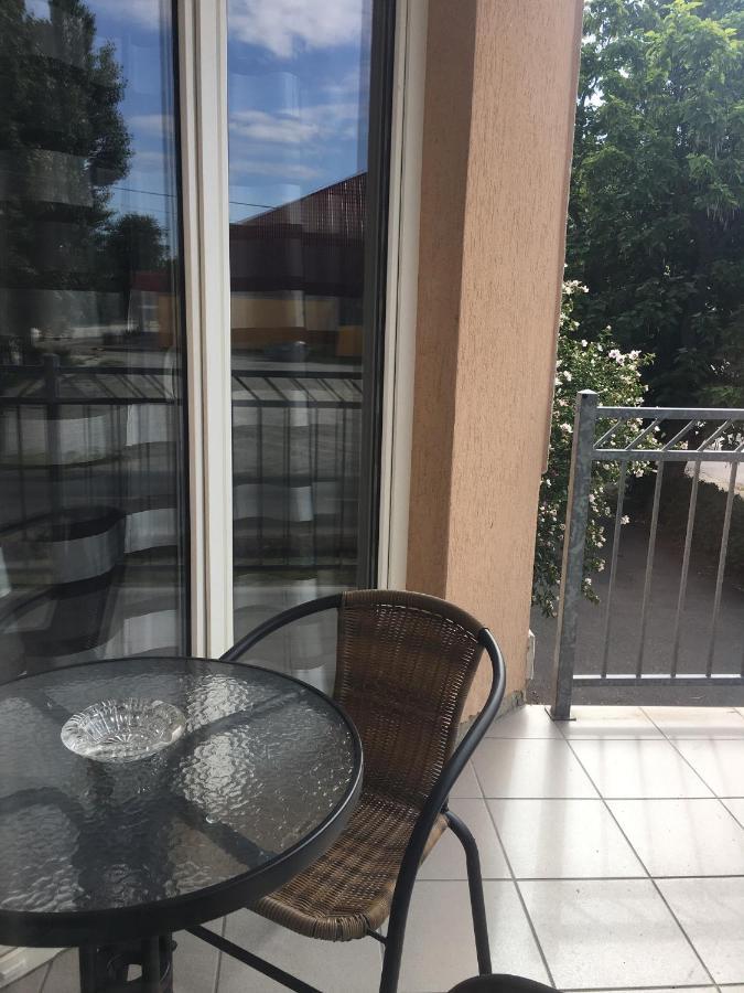 Naphaz Apartman Tiszafüred Zewnętrze zdjęcie