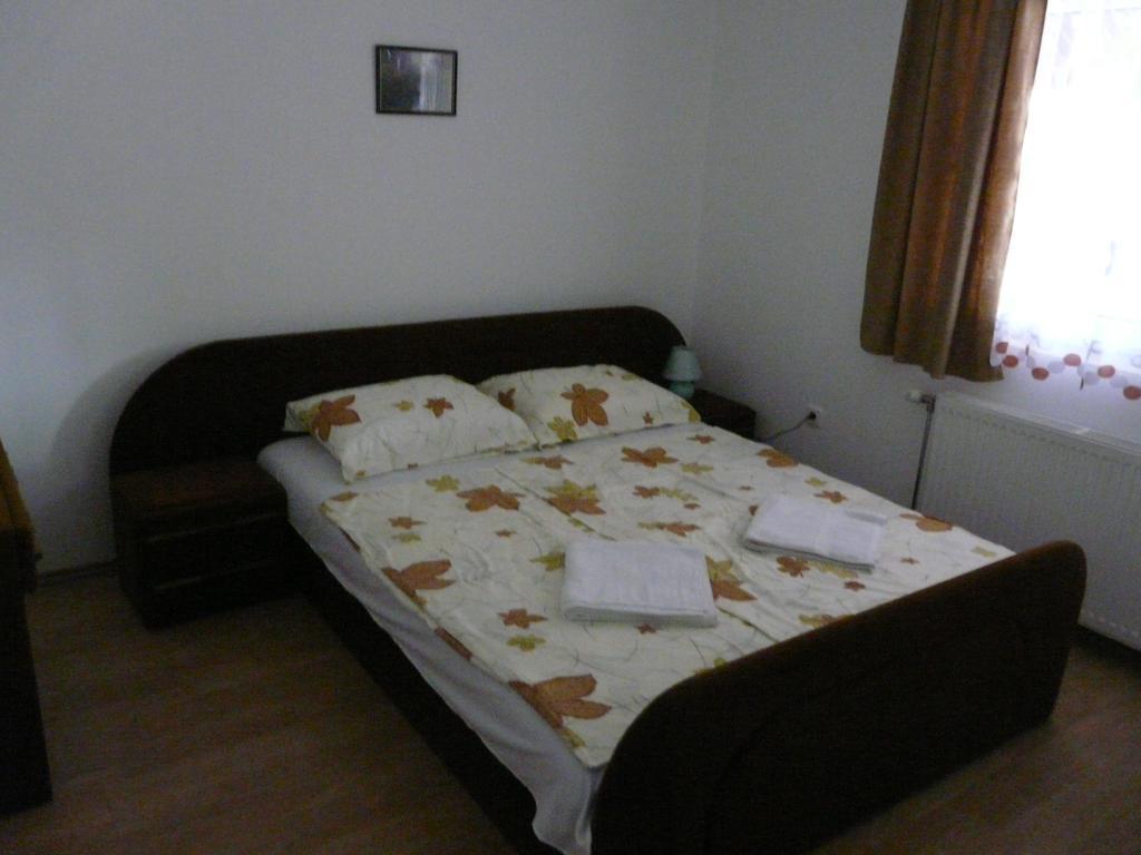 Naphaz Apartman Tiszafüred Zewnętrze zdjęcie