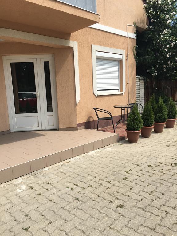 Naphaz Apartman Tiszafüred Zewnętrze zdjęcie